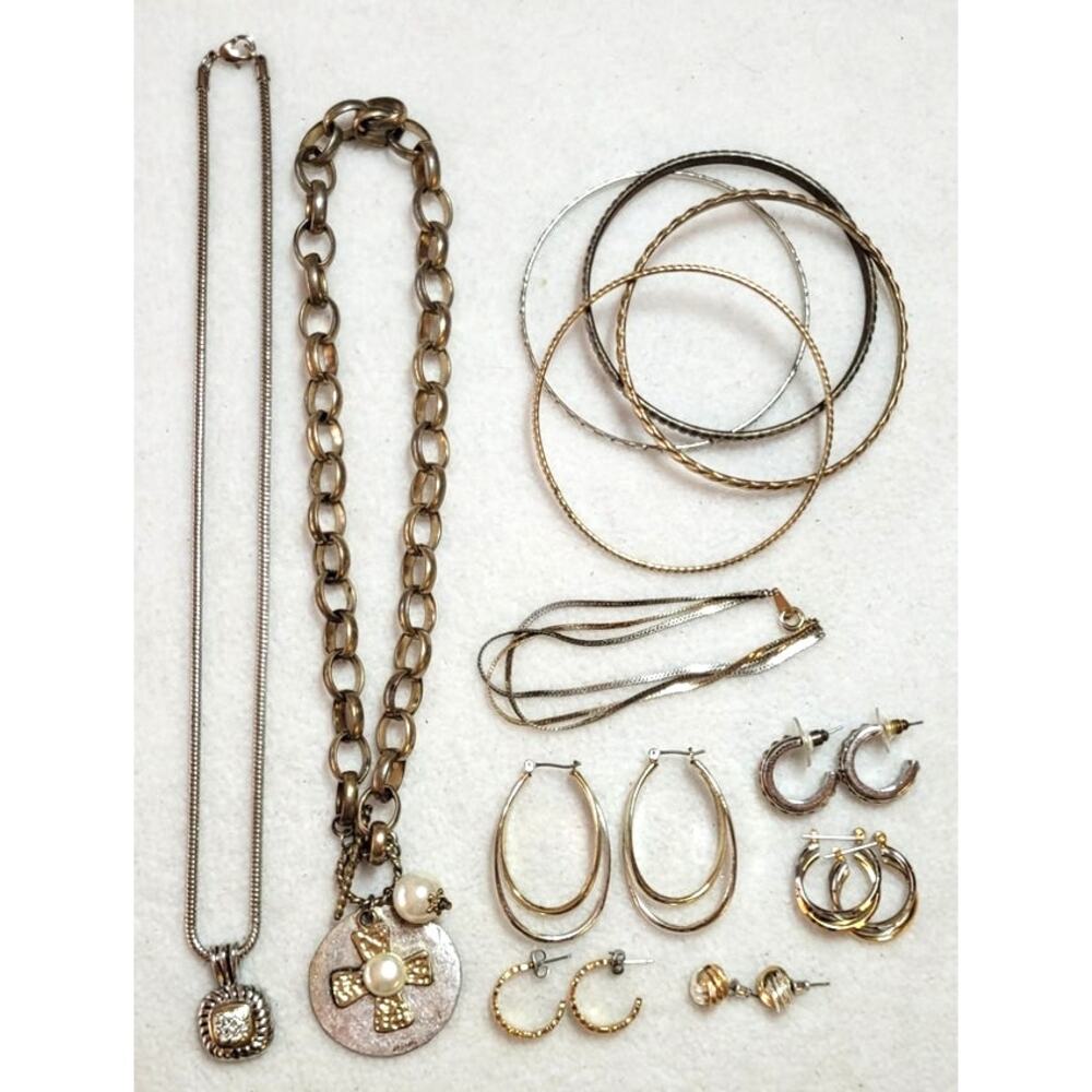Vintage Silver Gold Tone Jewelry Lot Necklace Bracelet Earrings Mixed Two Tone